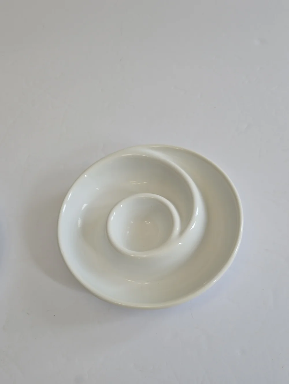 Vintage Pottery Barn Set Of 2 Swirl Appetizer Dipping Plates White Stackable